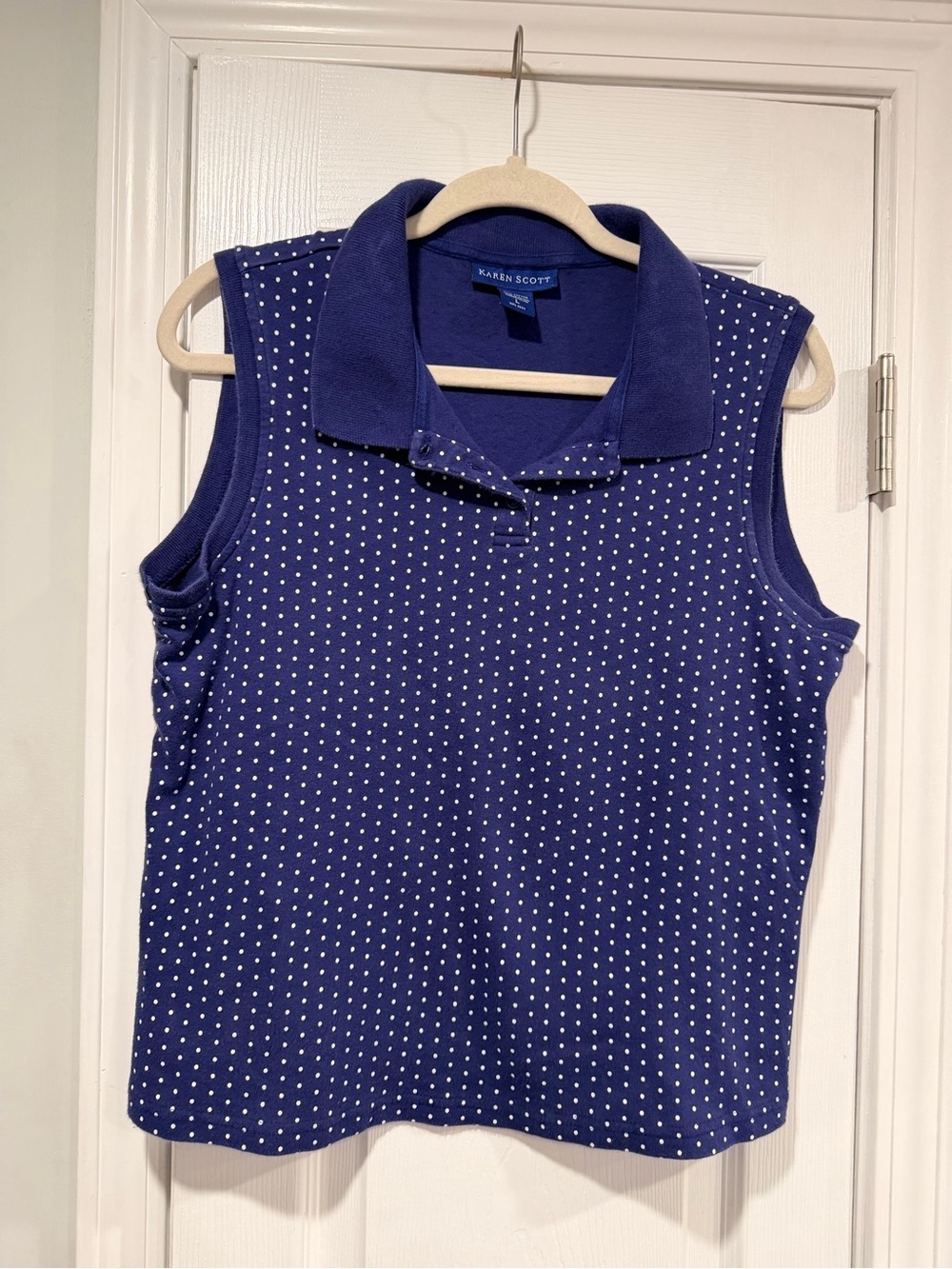 Karen Scott Size L Navy Blue White Polka Dot Collared Sleeveless Polo Shirt